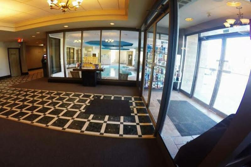 Days Inn By Wyndham Niagara Falls Lundys Lane Bagian luar foto
