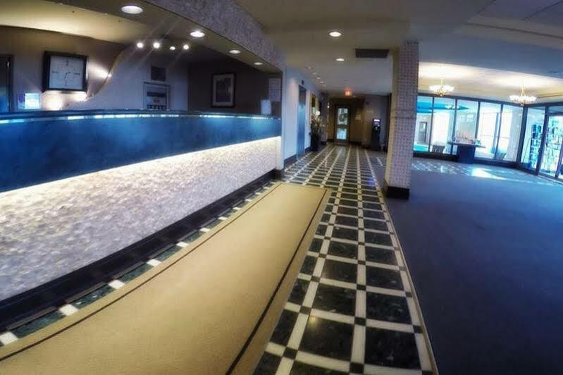 Days Inn By Wyndham Niagara Falls Lundys Lane Bagian luar foto
